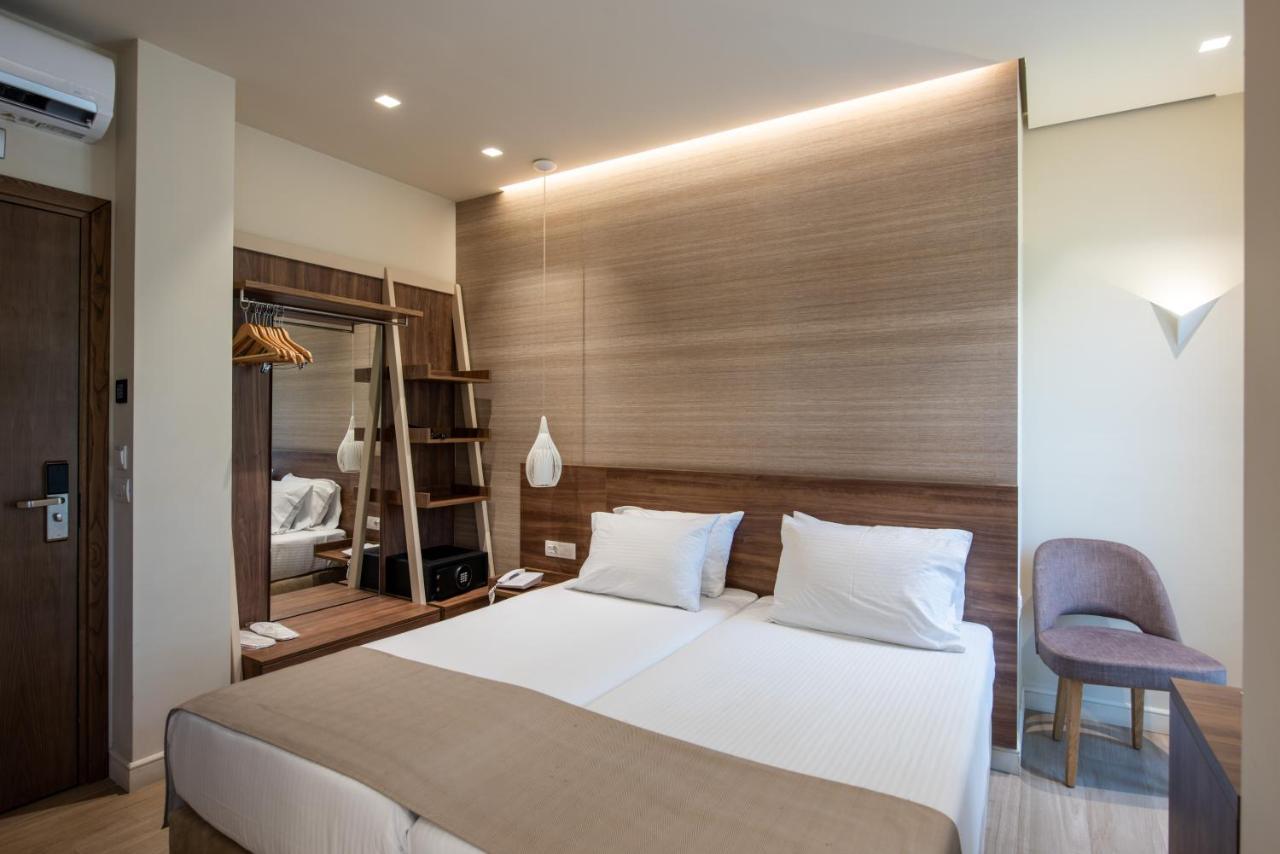 Metropole Urban Hotel 4*